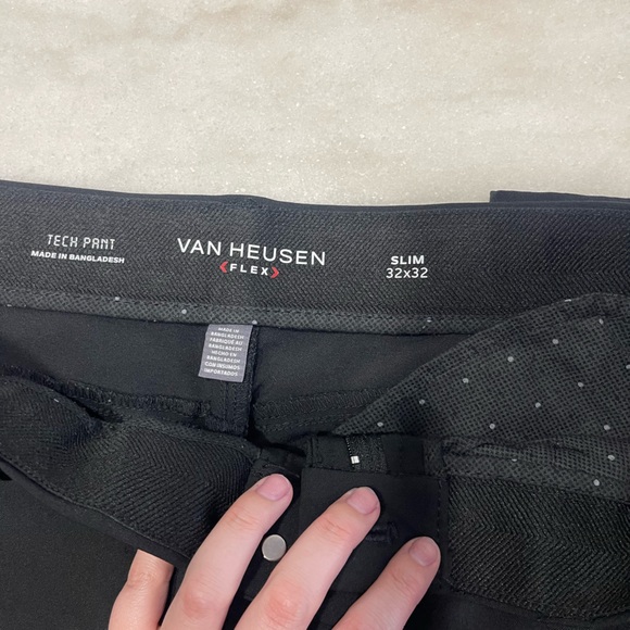 Men’s Van Heusen Dress Pants - Picture 4 of 5